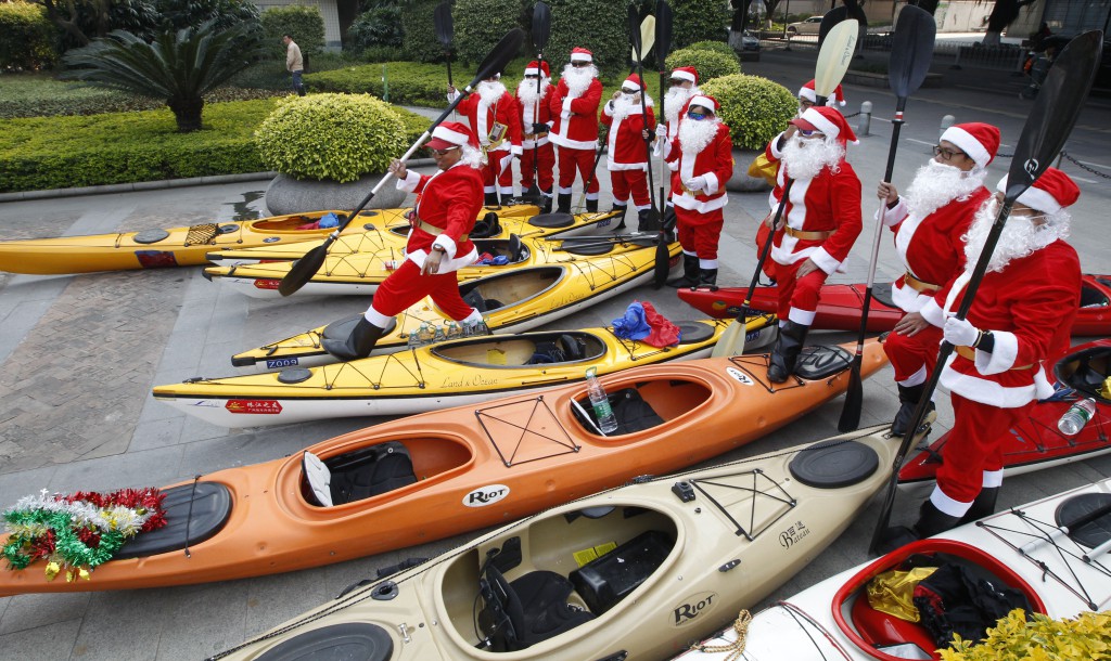 kayak cristmas.jpg